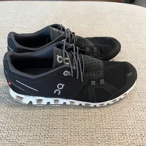 On cloud running shoe